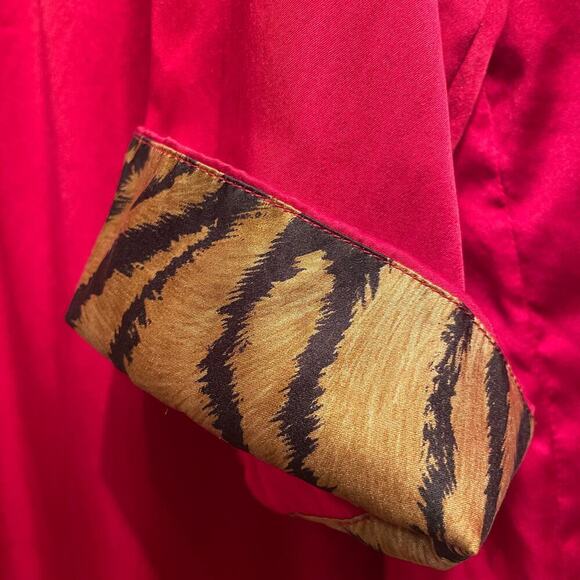 Vintage Victoria’s Secret 100% Silk Pajama Set | Red + Tiger Cuffs, Large Rare - Picture 6 of 10